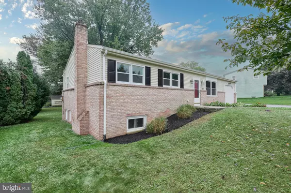 Mechanicsburg, PA 17055,129 HOLLY DR