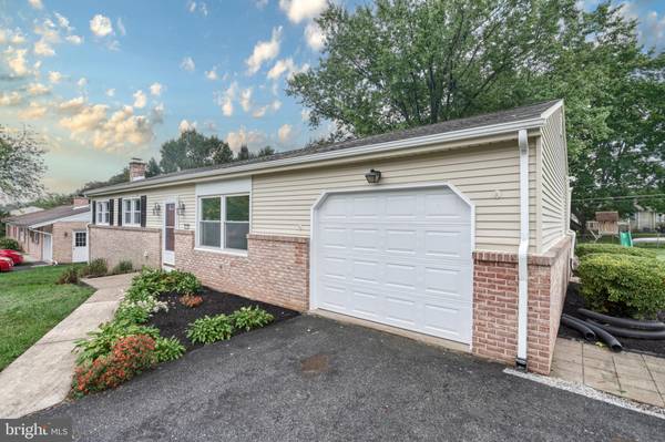 Mechanicsburg, PA 17055,129 HOLLY DR