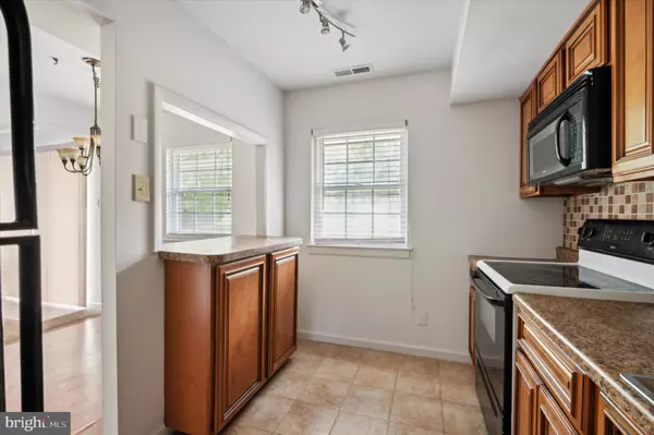 North Wales, PA 19454,9 BELFAST DR