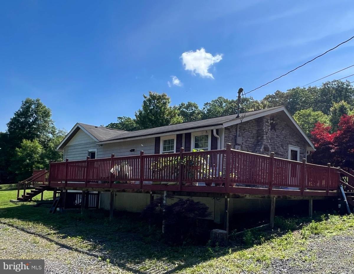 Great Cacapon, WV 25422,283 BROOKLYNS WAY