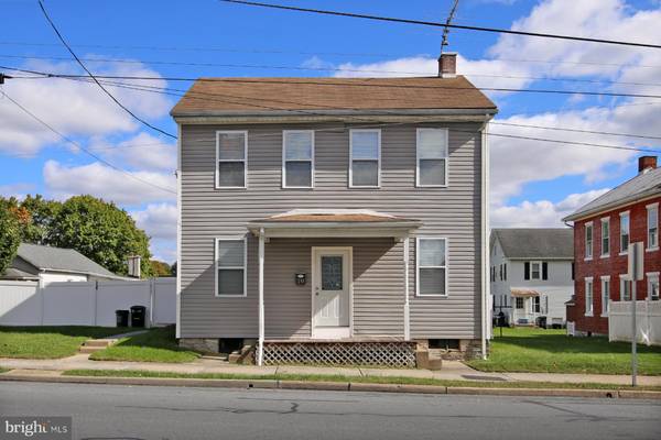 20 S LOCUST ST, Myerstown, PA 17067