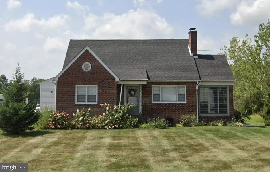 333 N LAYFIELD RD, Perkiomenville, PA 18074