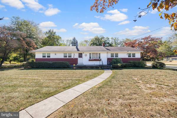 284 CLAYTON AVE, Monroeville, NJ 08343