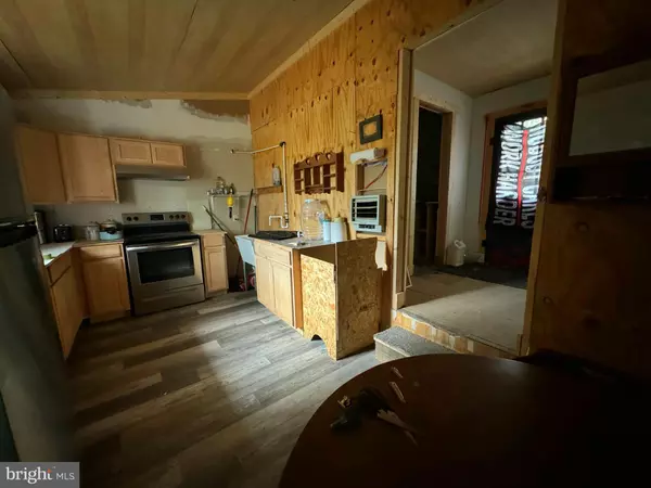 Wardensville, WV 26851,80 BLUE SPRUCE DR