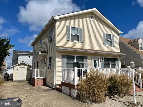 369 ROBERTS AVE, Seaside Park, NJ 08752