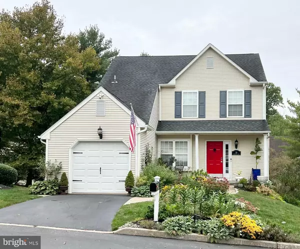 16 KINGFISHER LN, Downingtown, PA 19335