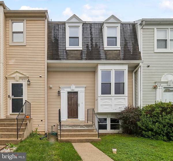 Gaithersburg, MD 20878,906 BAYRIDGE TER