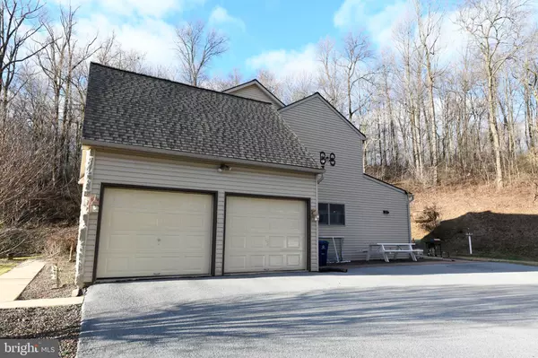 Gap, PA 17527,5501 DEER PATH LN