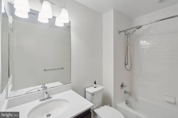 Washington, DC 20002,1115 H ST NE #302