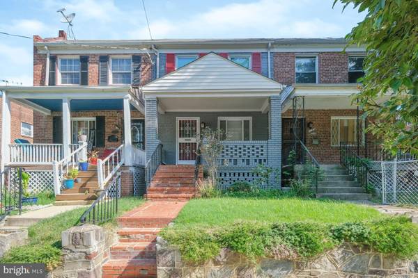 3158 M PL SE, Washington, DC 20019