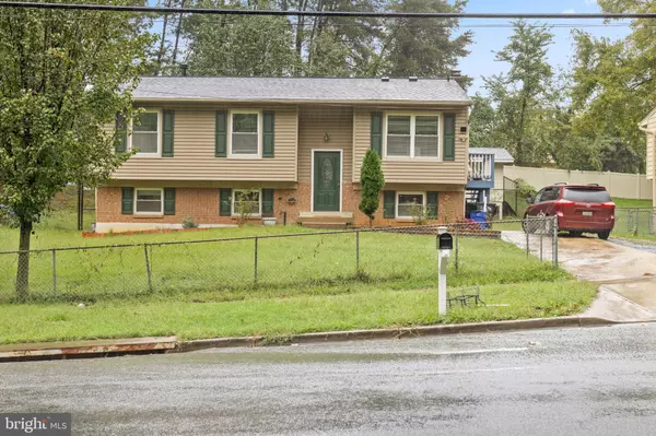 1300 OWENS RD, Oxon Hill, MD 20745