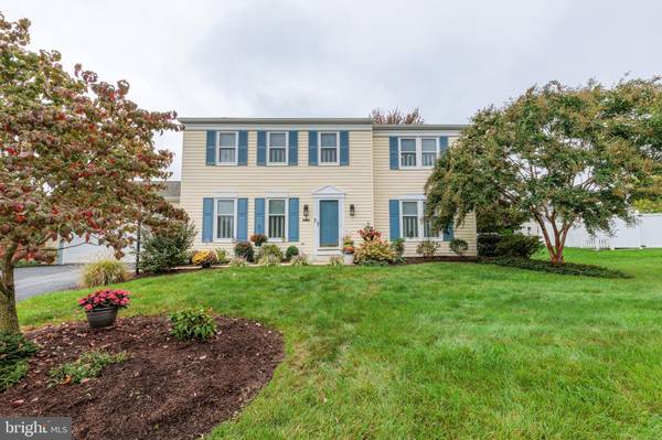 8 COBBLESTONE DR,  Willow Street,  PA 17584