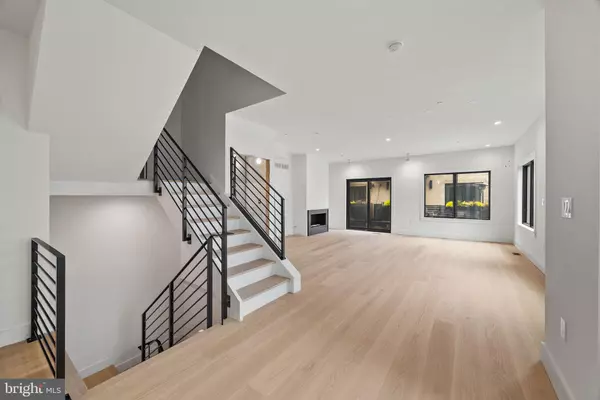 Philadelphia, PA 19147,706 LATONA ST #J