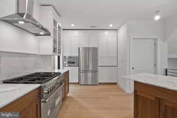 Philadelphia, PA 19147,706 LATONA ST #J