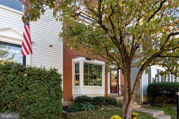 Alexandria, VA 22315,6517 COACHLEIGH WAY