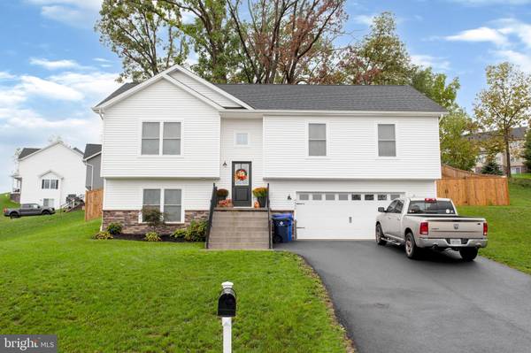 Waynesboro, PA 17268,8430 CAPRI CT