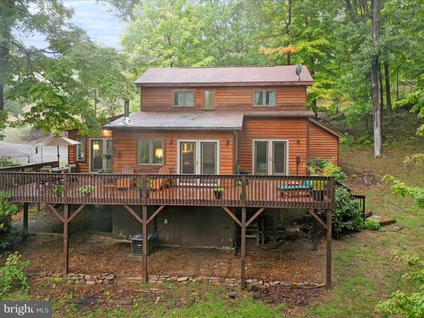 358 SALMON LN, Berkeley Springs, WV 25411