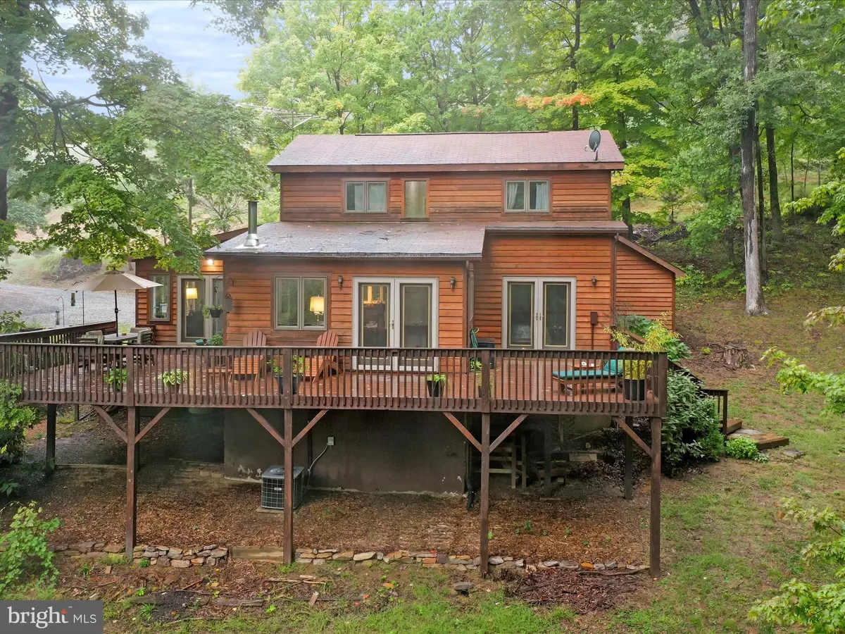 Berkeley Springs, WV 25411,358 SALMON LN