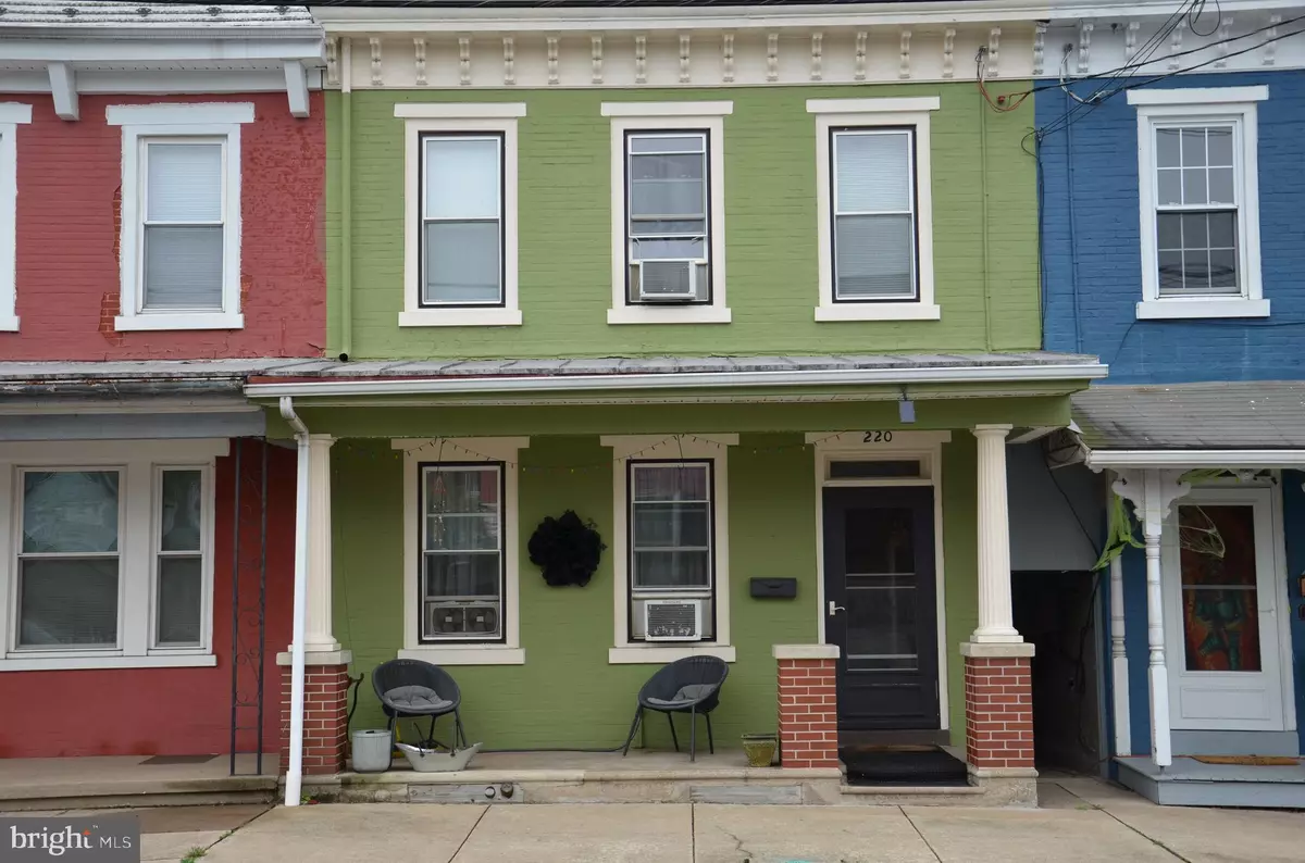 Hamburg, PA 19526,220 S 3RD ST