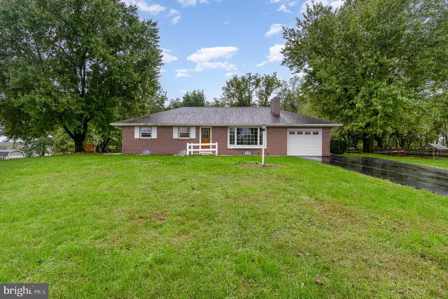 111 SHETLAND DR, Hummelstown, PA 17036