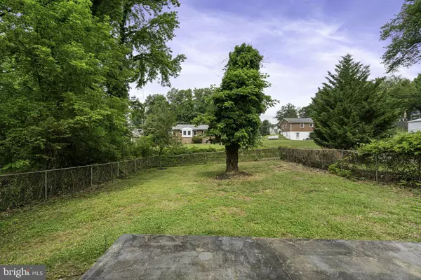 Triangle, VA 22172,19316 WEAVER RD