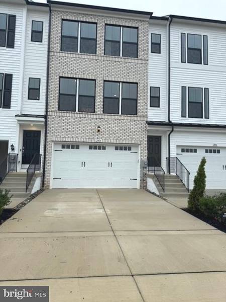 2004 ALICE CT, Frederick, MD 21702