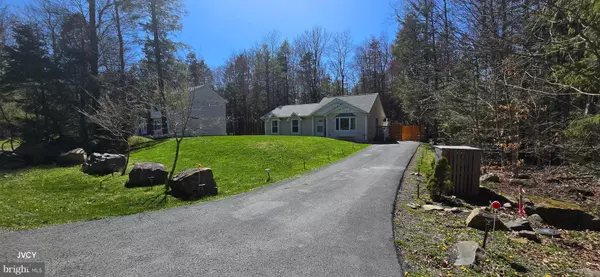 331 MOHANSIC LN, Tobyhanna, PA 18466