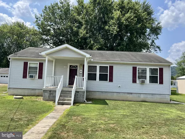 622 DEAN ST, Confluence, PA 15424