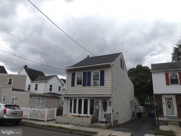 438 S MILL ST, Saint Clair, PA 17970