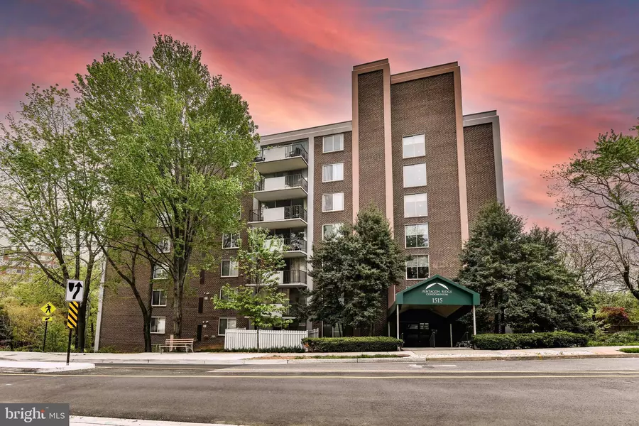 1515 S ARLINGTON RIDGE RD S #405, Arlington, VA 22202