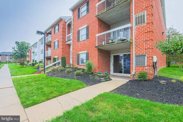 Lutherville Timonium, MD 21093,5 BELMULLET CT #102