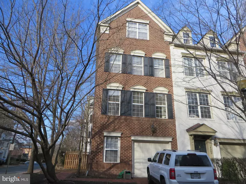 4905 WAPLE LN, Alexandria, VA 22304