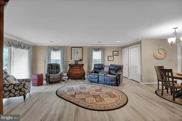 Reading, PA 19610,2035 MEADOW GLN