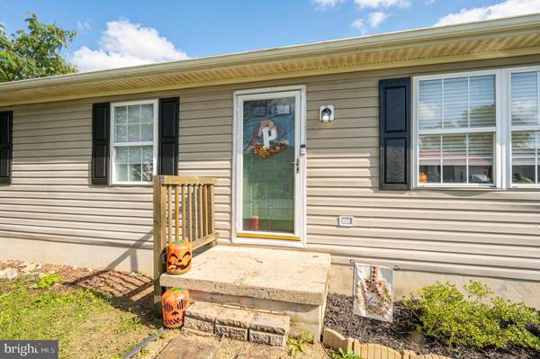 Martinsburg, WV 25404,271 CASHMERE DR