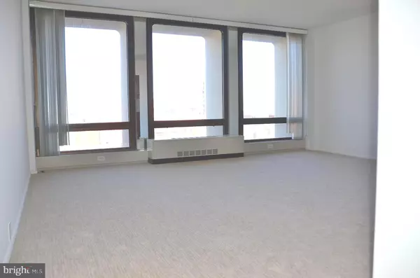 Philadelphia, PA 19106,200 LOCUST ST #6CN