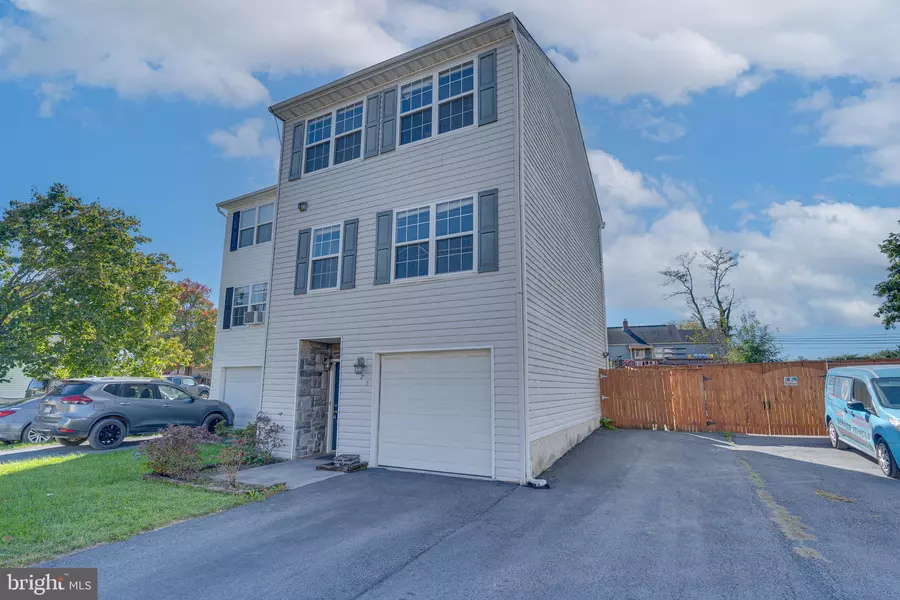 175 TOPAZ LN, Inwood, WV 25428