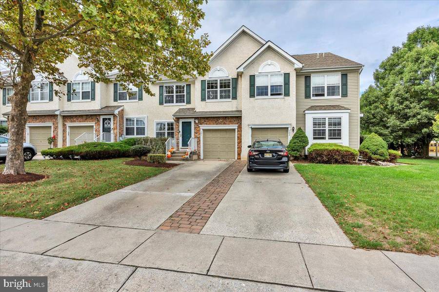 101 HEARTHSTONE LN, Marlton, NJ 08053