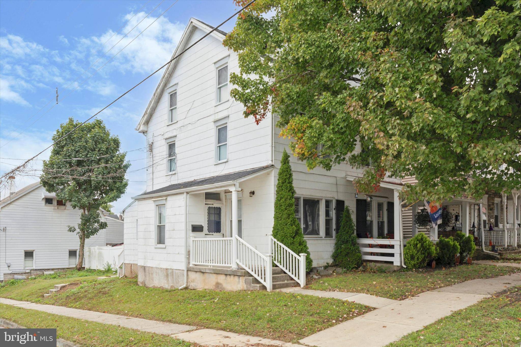 253 E 8TH AVE, Conshohocken, PA 19428