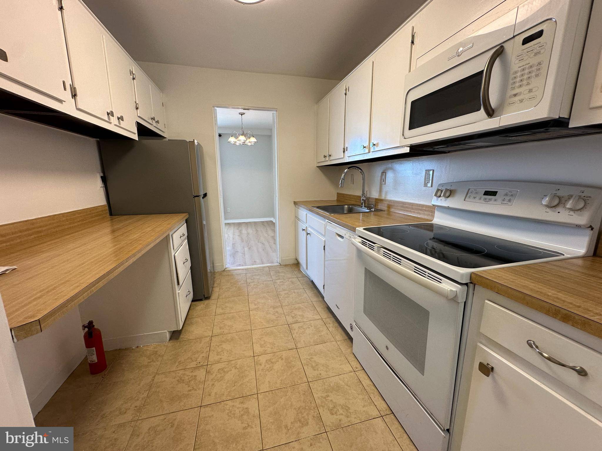 Gaithersburg, MD 20878,9701 FIELDS RD #805