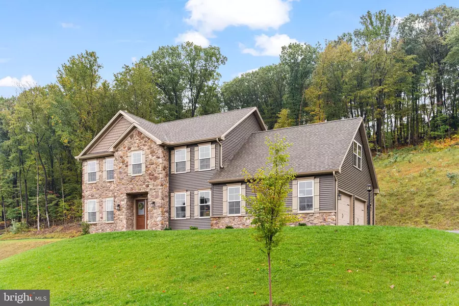 104 STONE ARCH DR, Marysville, PA 17053