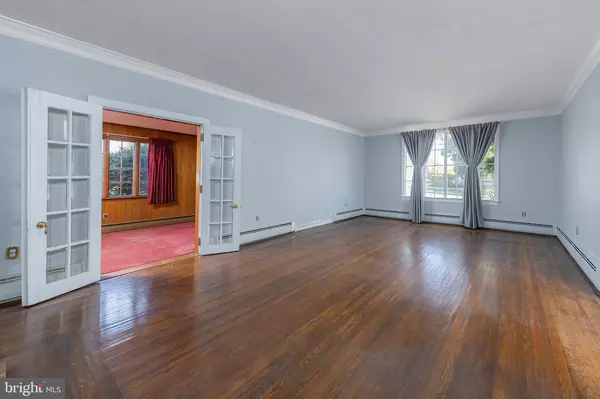 Woodbury, NJ 08096,7 S CHILDS ST