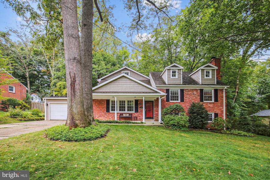 8915 BRAEBURN DR, Annandale, VA 22003