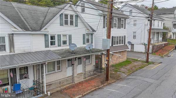 Middleport, PA 17953,25 COAL ST