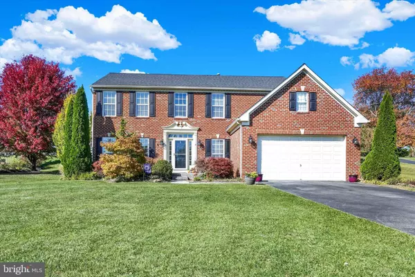 9 TREE HOLLOW DR, Shrewsbury, PA 17361