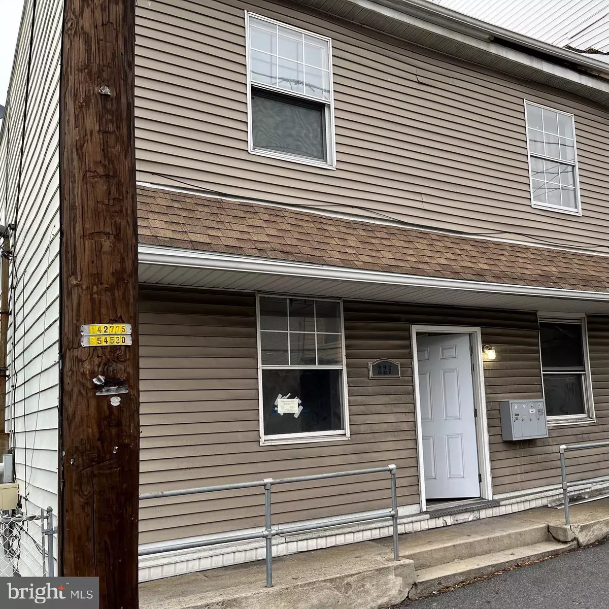 Shenandoah, PA 17976,225 W CENTRE ST #1