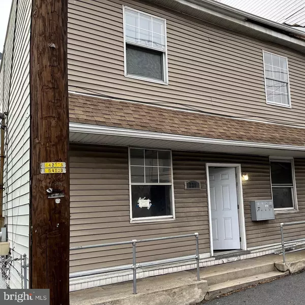 225 W CENTRE ST #1, Shenandoah, PA 17976