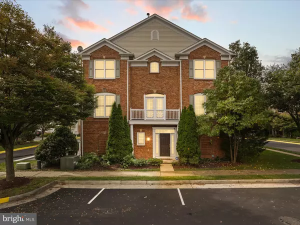 2501 BRONZE STONE PL, Herndon, VA 20171