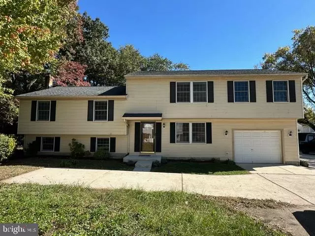 25 WOODMANS CT, Essex, MD 21221