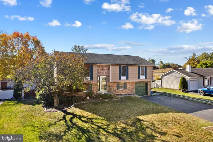 140 APPLE VALLEY DR, Langhorne, PA 19047