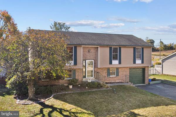 Langhorne, PA 19047,140 APPLE VALLEY DR